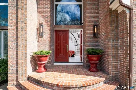 $2,495,000 | 215 South Lake Drive, Stamford, CT 06903