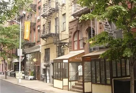 $725,000 | 118 Suffolk Street, Unit 1B | Lower East Side