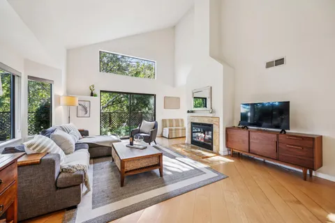 $1,395,000 | 5 Creekside Drive, San Rafael, CA 94903