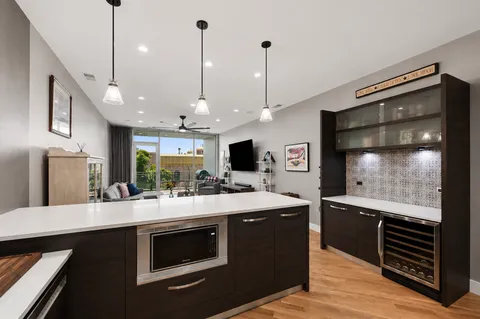 $715,000 | 2242 West Chicago Avenue, Unit 301, Chicago, IL 60622