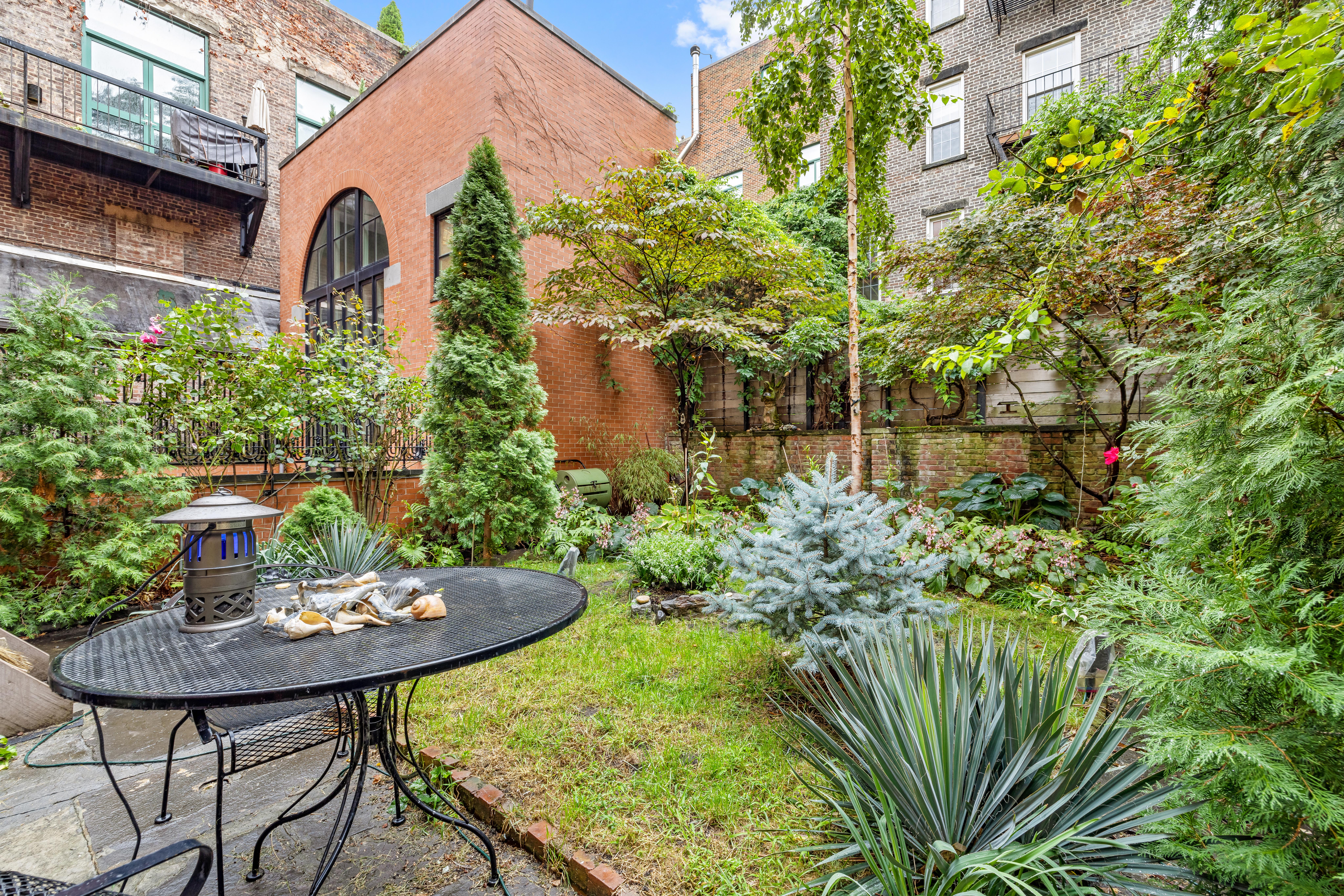 338 West 12th Street Manhattan, NY 10014 - Photo 10 of 12