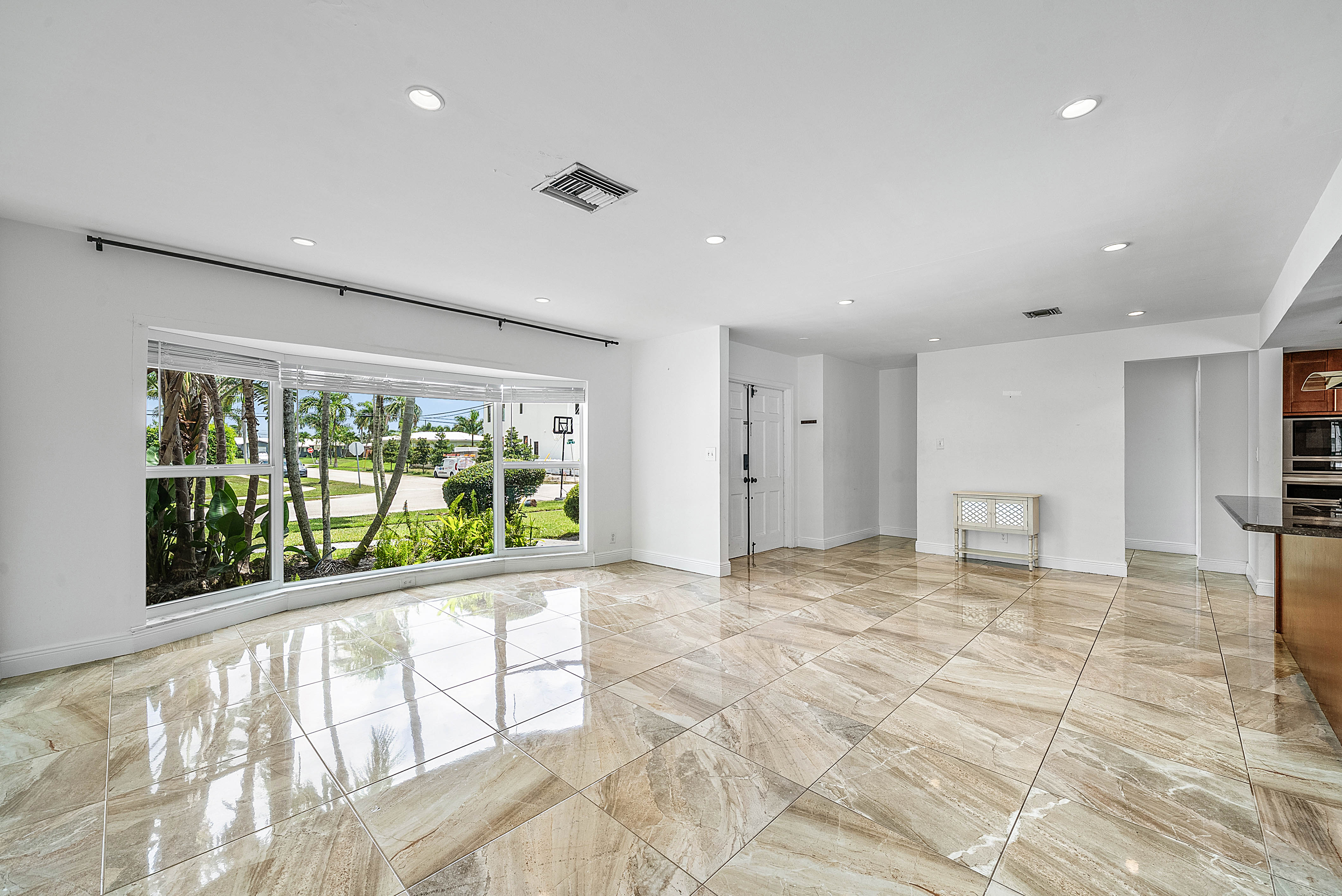 1100 Southwest 13th Place Boca Raton, FL 33486 - Photo 4 of 26