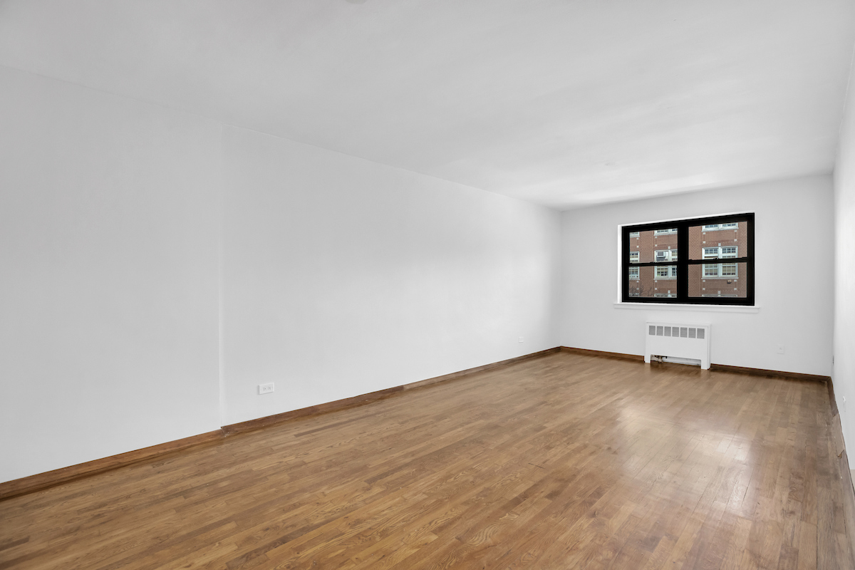 34-10 94th Street, Unit 4G Queens, NY 11372 - Photo 4 of 14