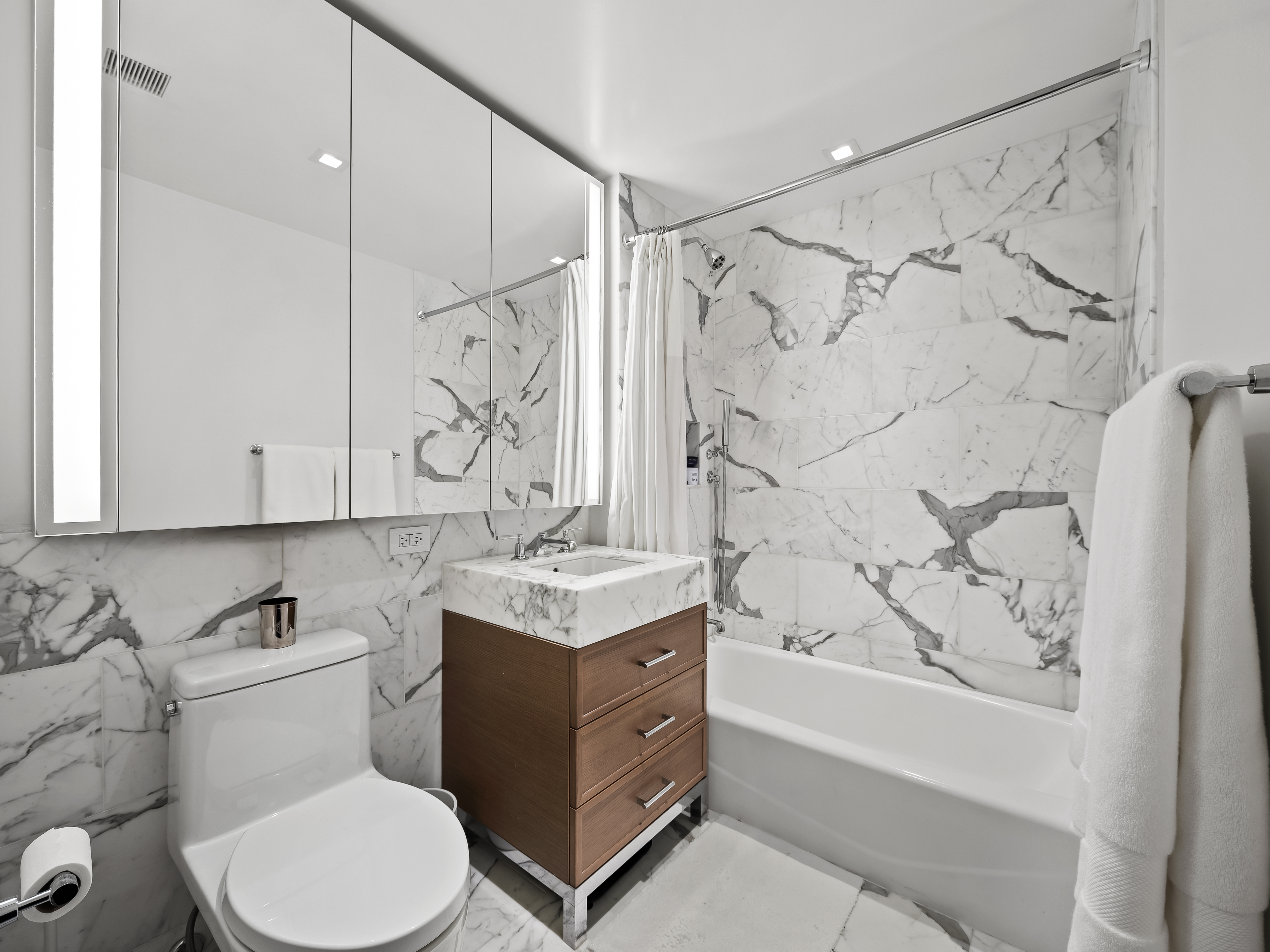 210 Warren Street, Unit 9F Manhattan, NY 10282 - Photo 12 of 12