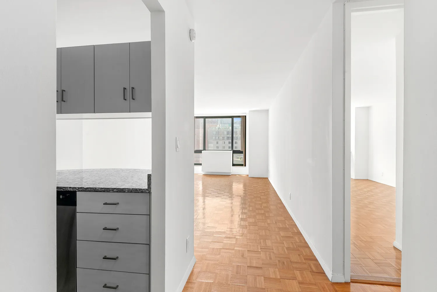 $1,050,000 | 1 Irving Place, Unit U10C | Gramercy