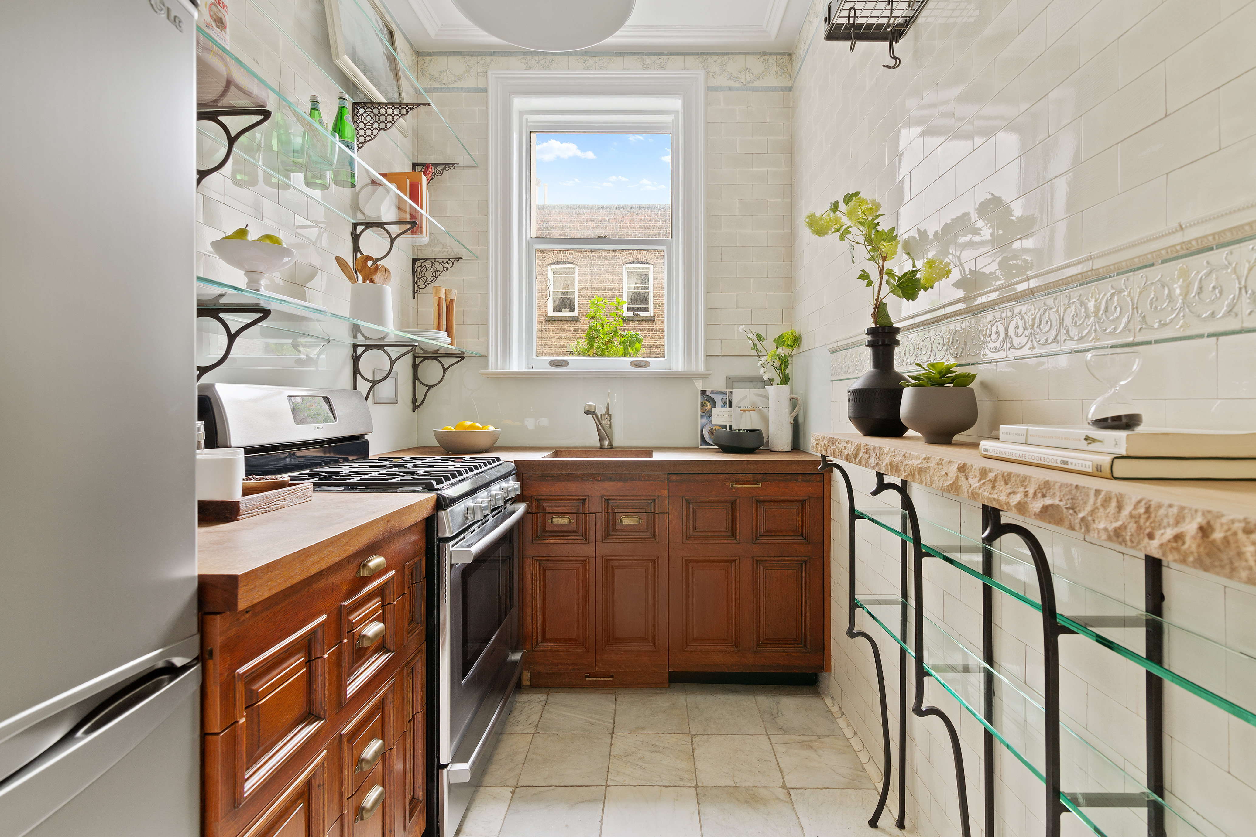 5 East 75th Street, Unit 6 Manhattan, NY 10021 - Photo 6 of 11