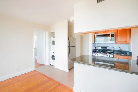 $249,000 | 2135 Walnut Street, Unit 1003, Philadelphia, PA 19103