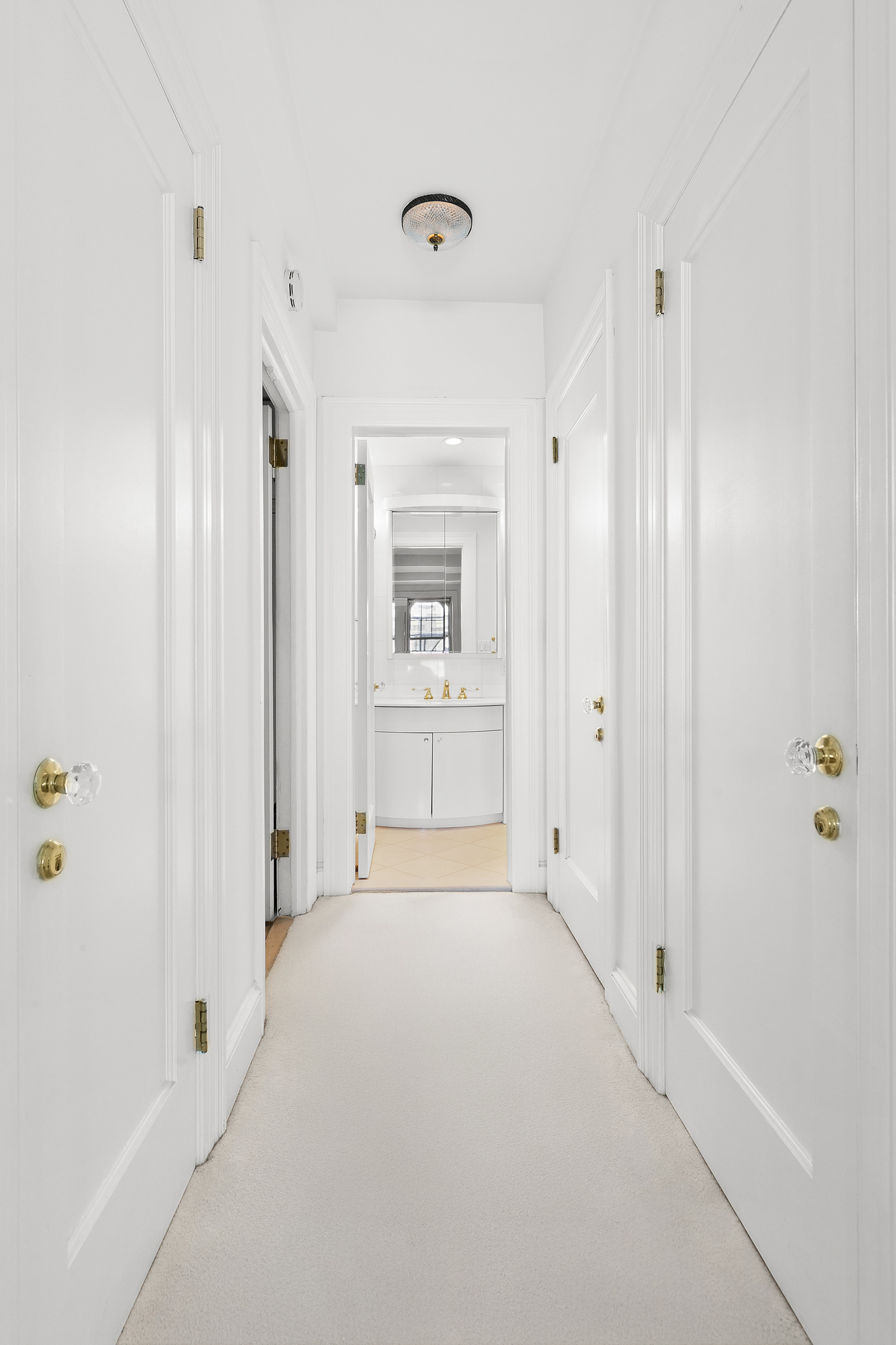 575 Park Avenue, Unit 1403 Manhattan, NY 10065 - Photo 8 of 15 a view of an empty room