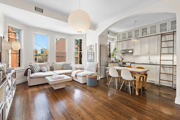 $875,000 | 277 York Street, Unit 201, Jersey City, NJ 07302