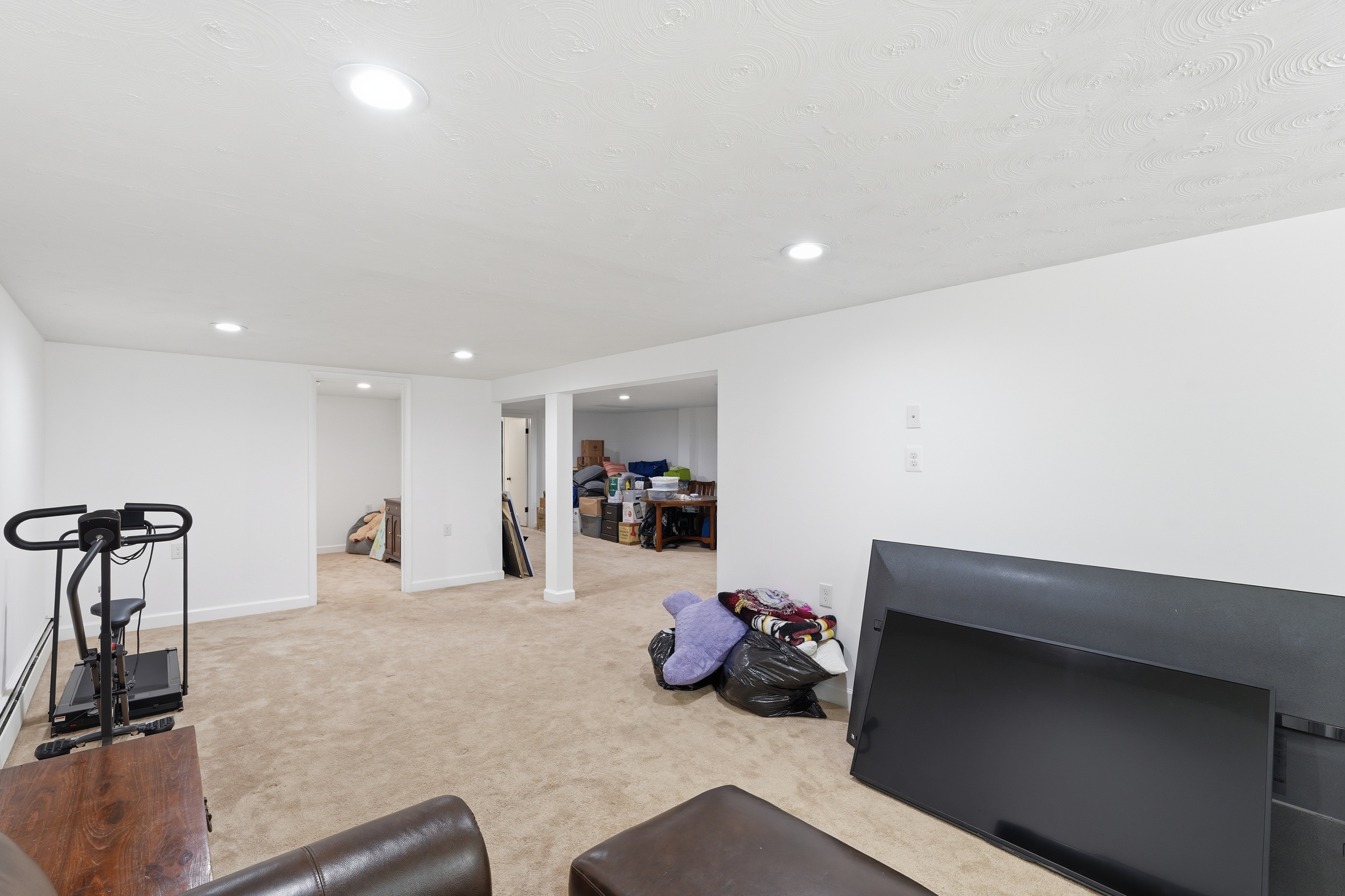 7717 McKaig Road Frederick, MD 21701 - Photo 30 of 53 a room with furniture