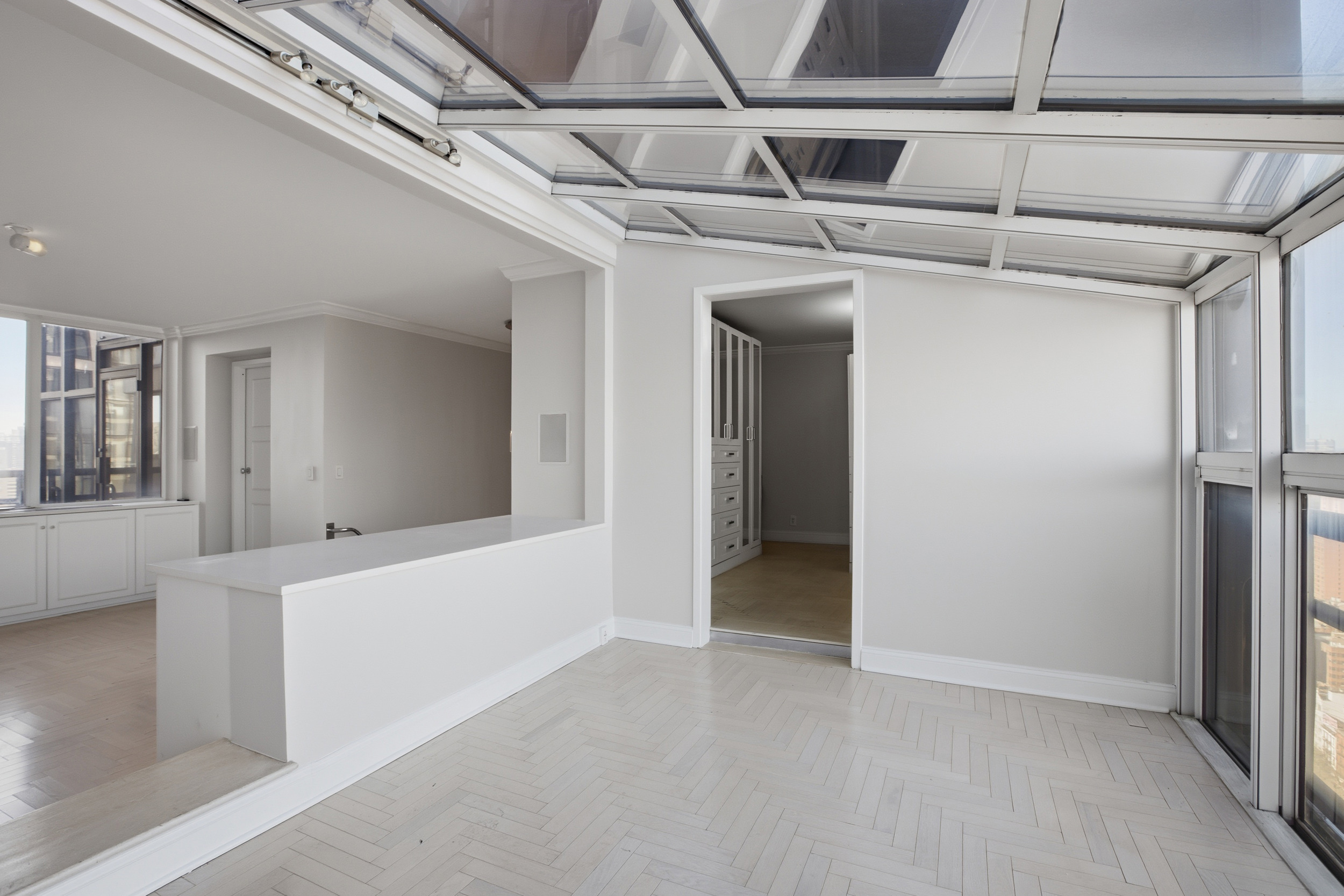 418 East 59th Street, Unit PHA Manhattan, NY 10022 - Photo 11 of 17 a view of a hallway with an entryway