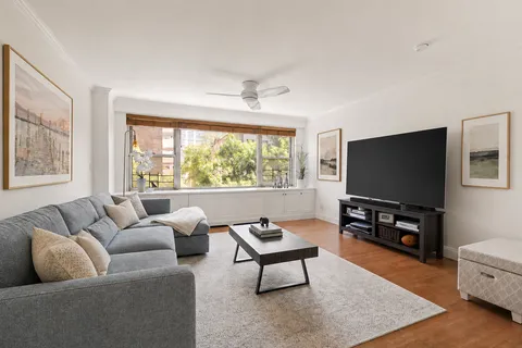$1,325,000 | 400 East 85th Street, Unit 4L | Upper East Side
