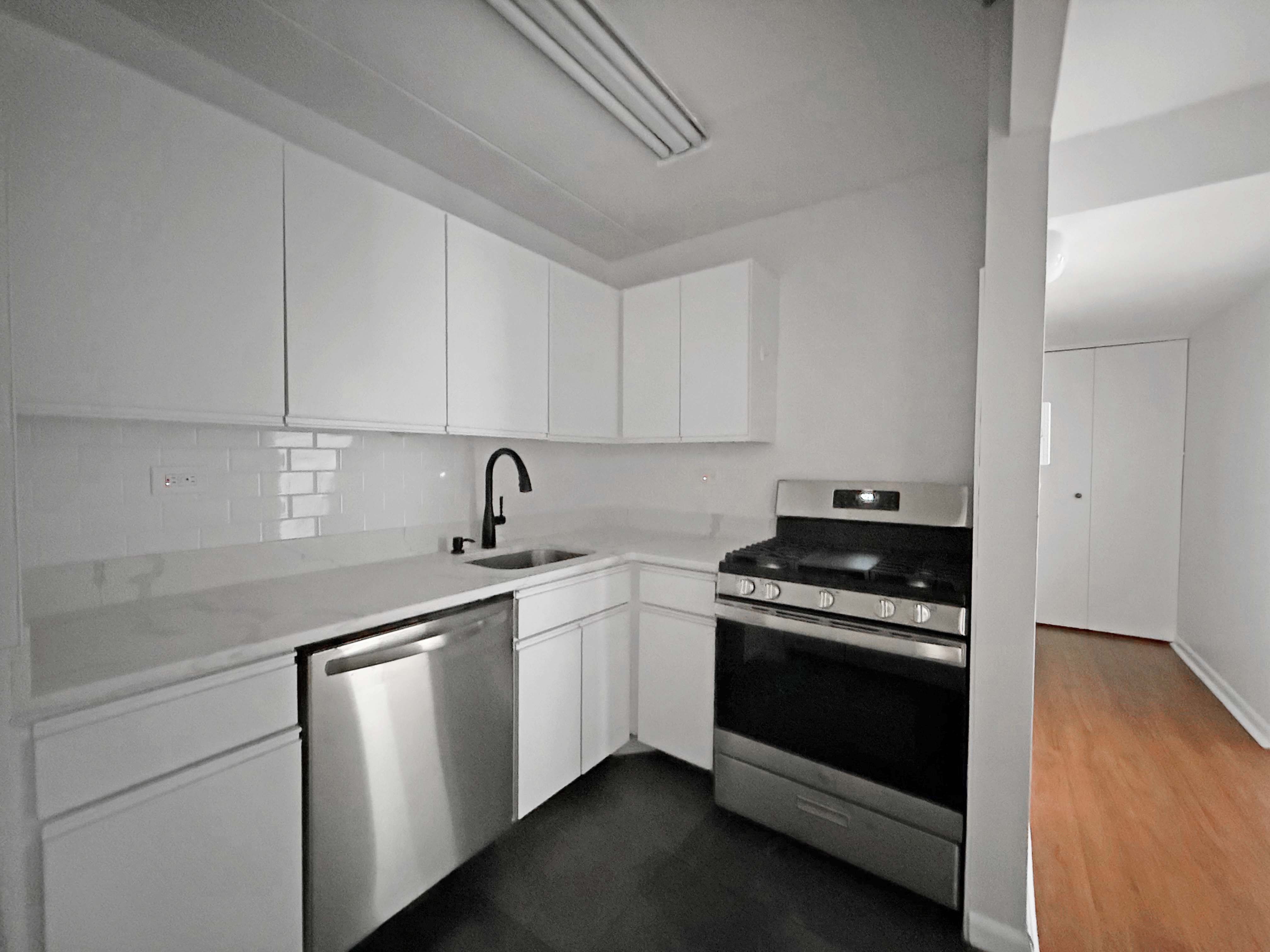 301 West 110th Street, Unit 2L Manhattan, NY 10026 - Photo 12 of 13