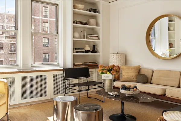 $1,400,000 | 30 5th Avenue, Unit 6H | Greenwich Village