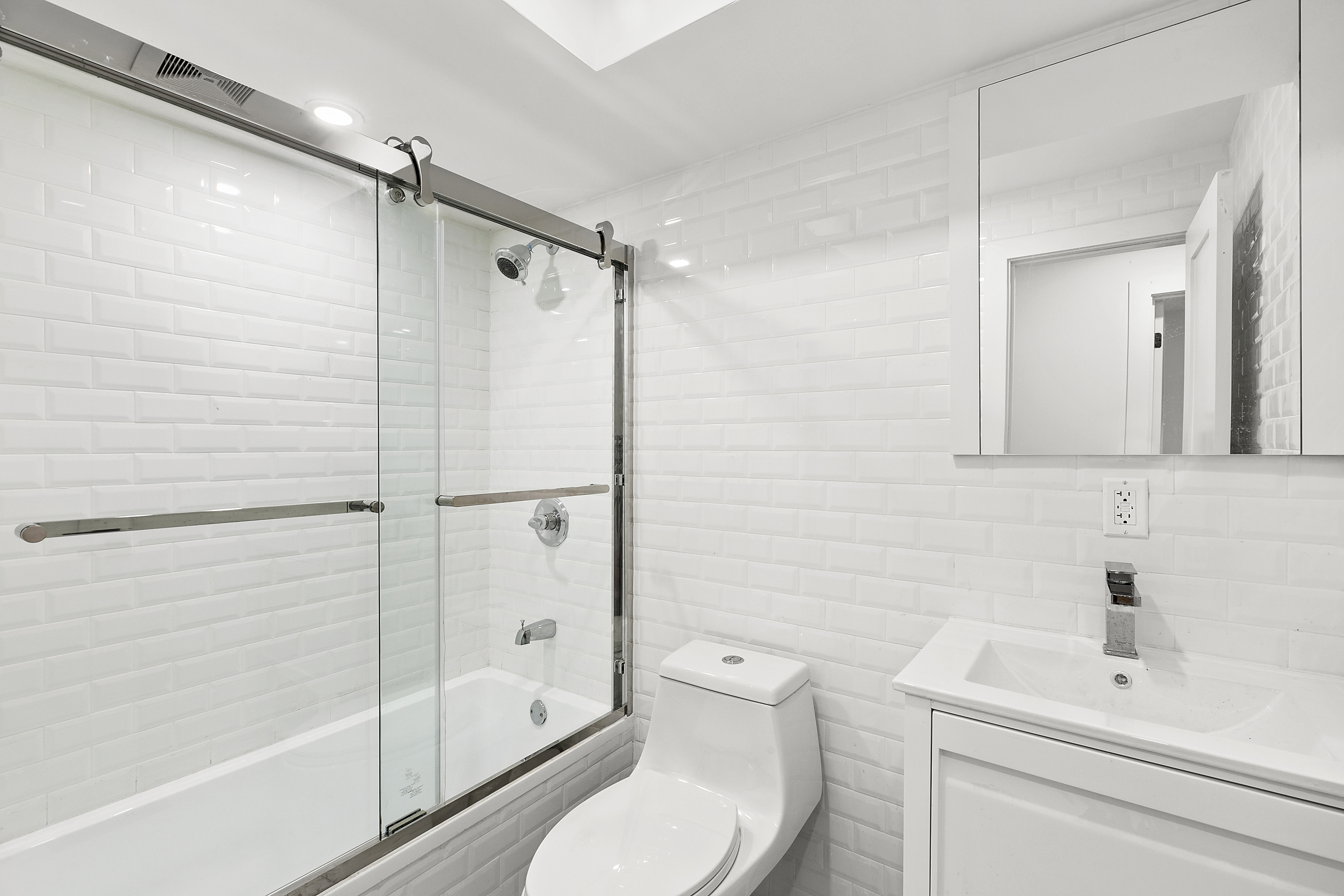 578 Bainbridge Street Brooklyn, NY 11233 - Photo 19 of 24