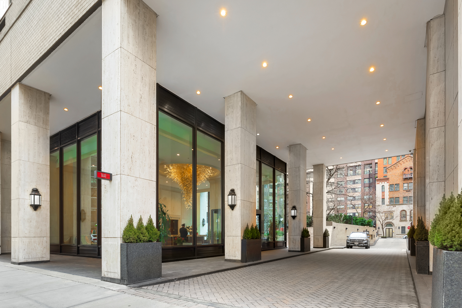 30 West 63rd Street, Unit 28D Manhattan, NY 10023 - Photo 33 of 41