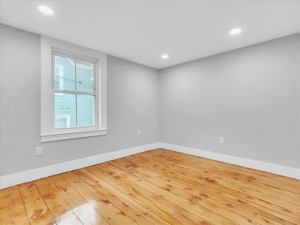 Contact Agent | 42 School Street, Unit B, Salem, MA 01970