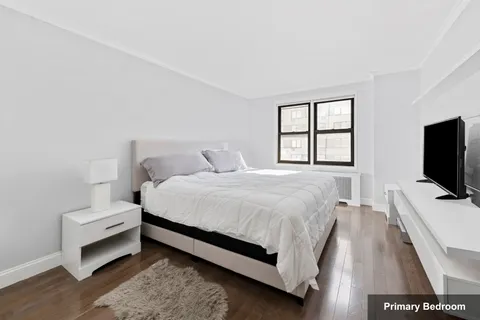 $899,000 | 333 East 34th Street, Unit 10H | Murray Hill
