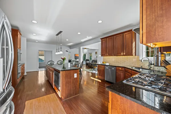 $1,050,000 | 8114 Kylemore Way, Ellicott City, MD 21043