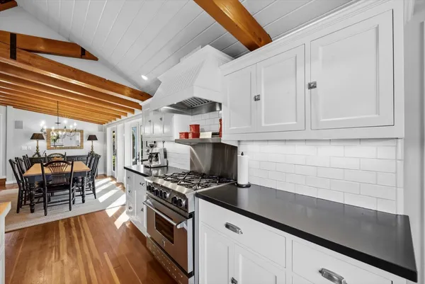 $3,050,000 | 4011 East 3rd Avenue, Napa, CA 94558