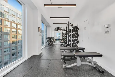 $860,000 | 24-16 Queens Plaza South, Unit 4J | Long Island City