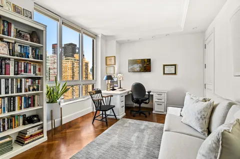 $2,650,000 | 351 East 51st Street, Unit PH7A | Midtown East