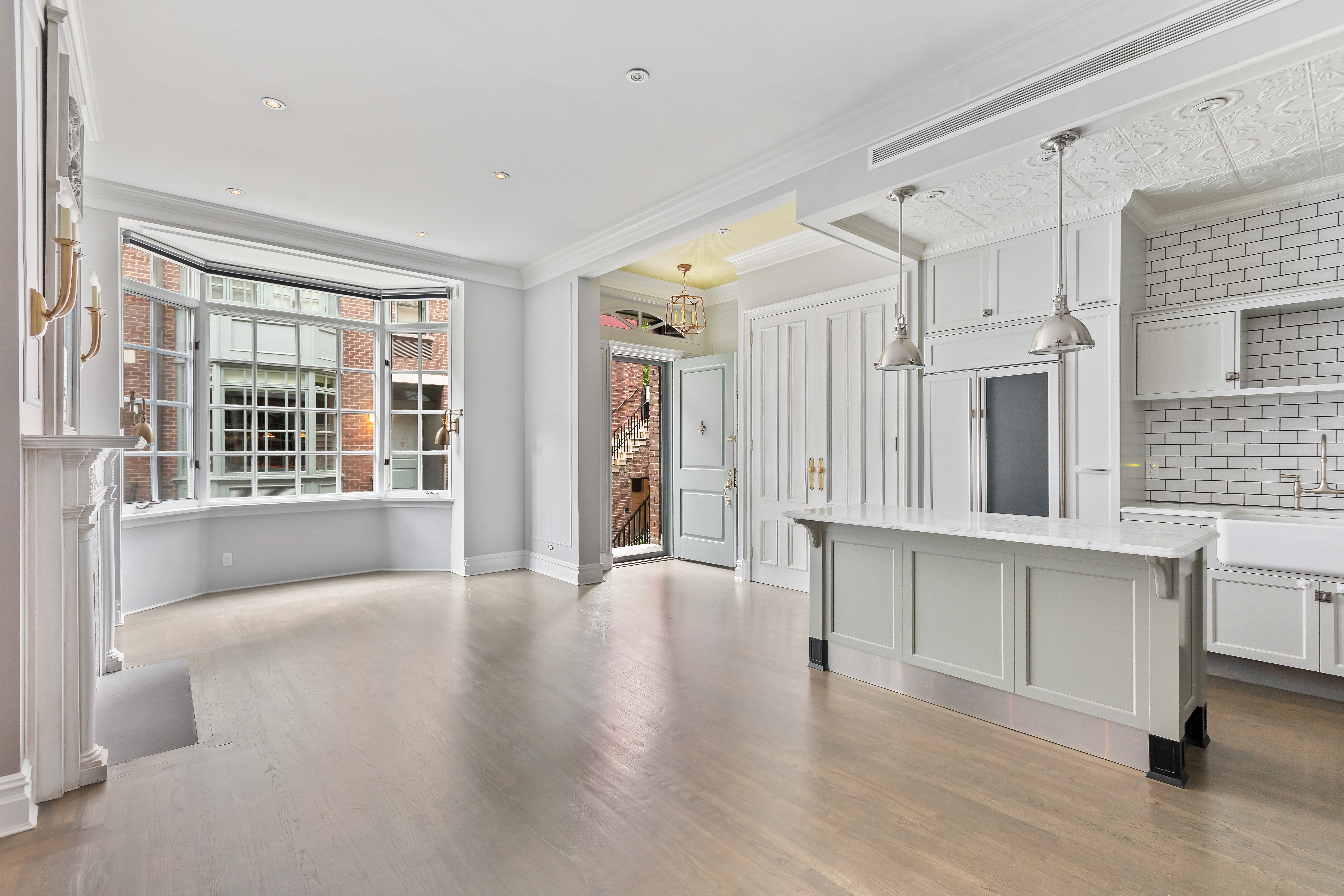 6 Greenwich Mews, Unit Undisclosed Manhattan, NY 10014 - Photo 4 of 23