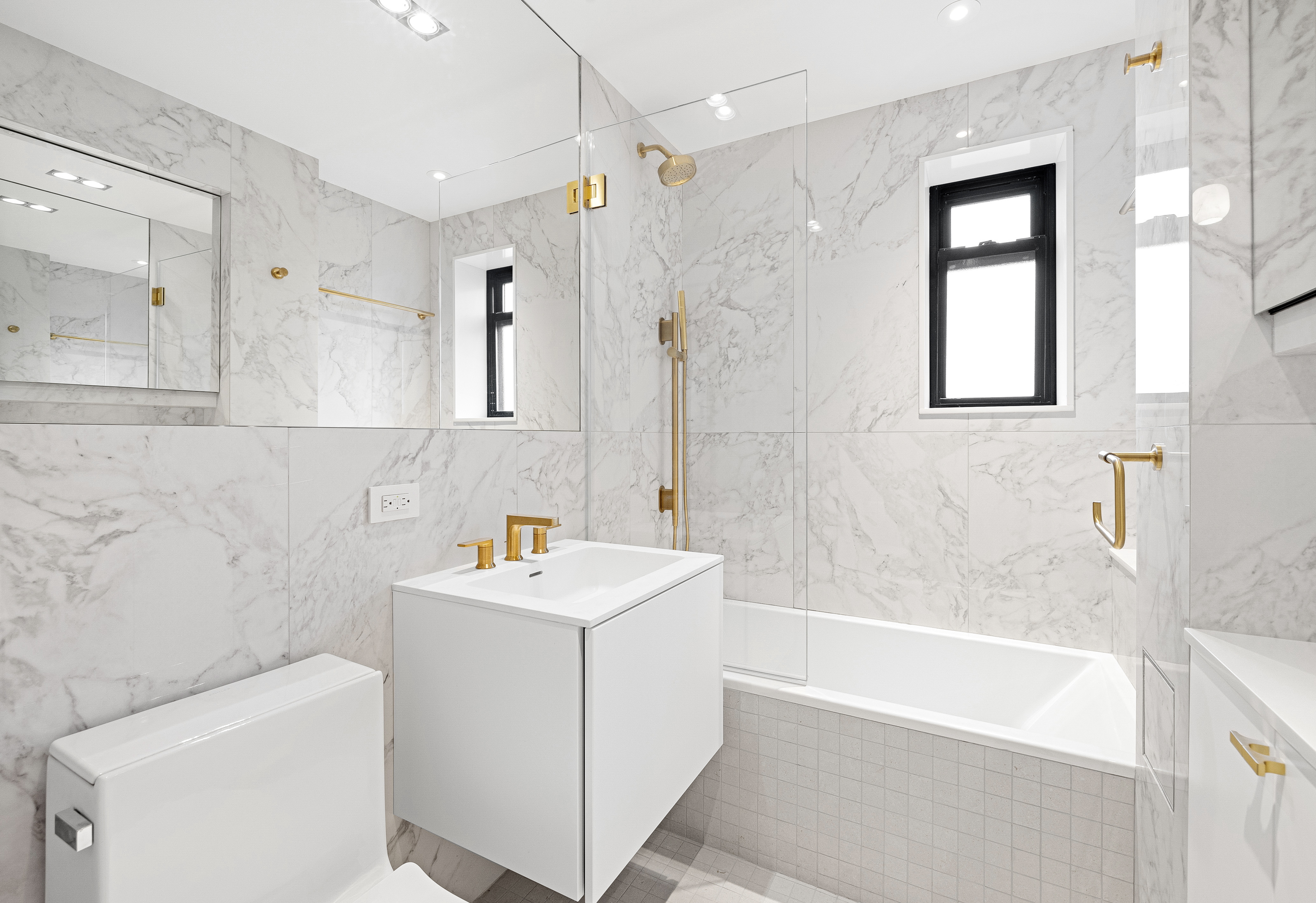 410 West 24th Street, Unit 8F Manhattan, NY 10011 - Photo 4 of 16