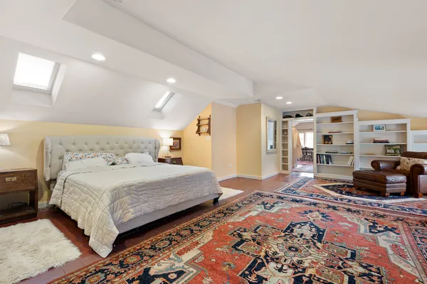 $1,195,000 | 21 Holly Lane, Wilmington, DE 19807