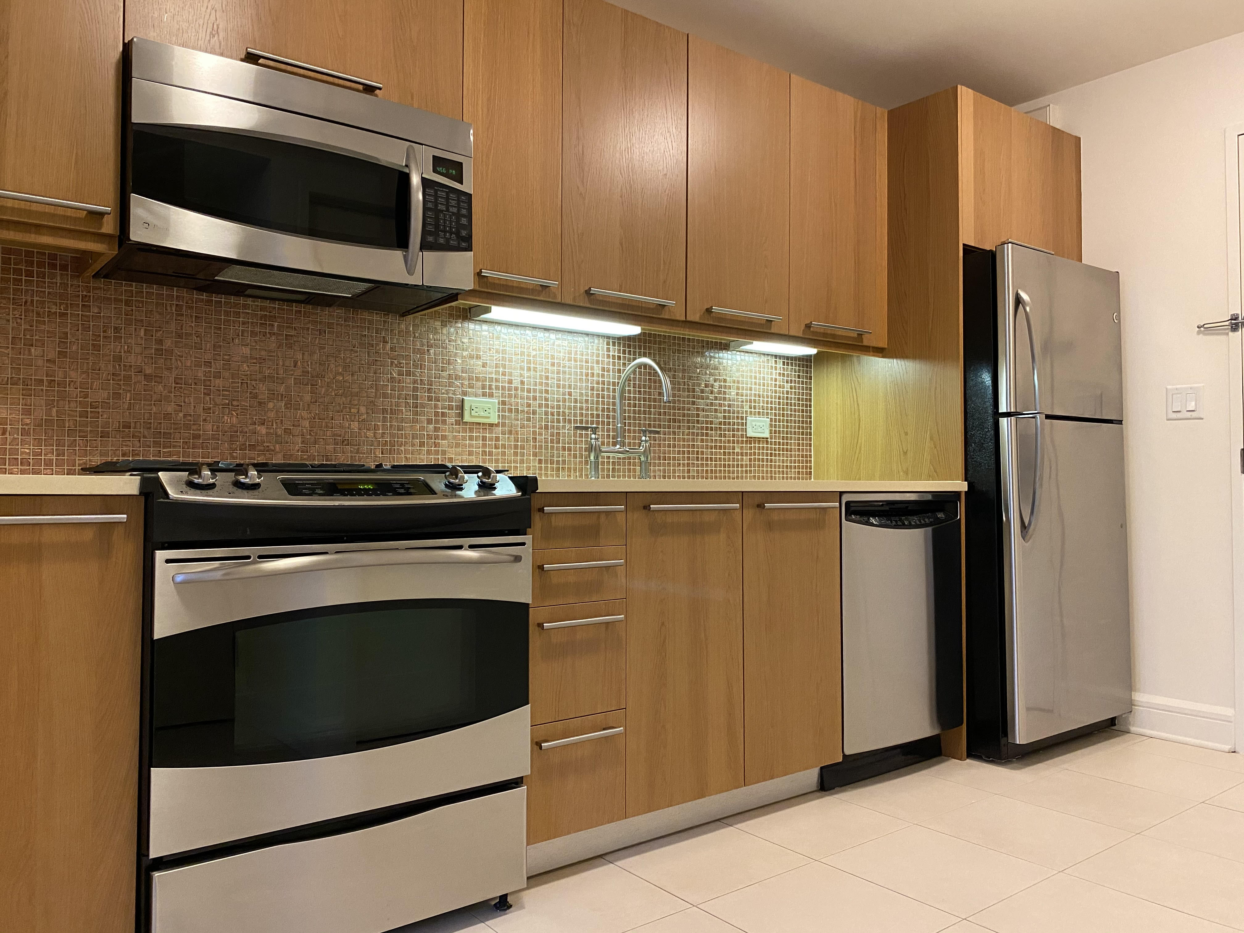 400 West 63rd Street, Unit 609 Manhattan, NY 10069 - Photo 4 of 20