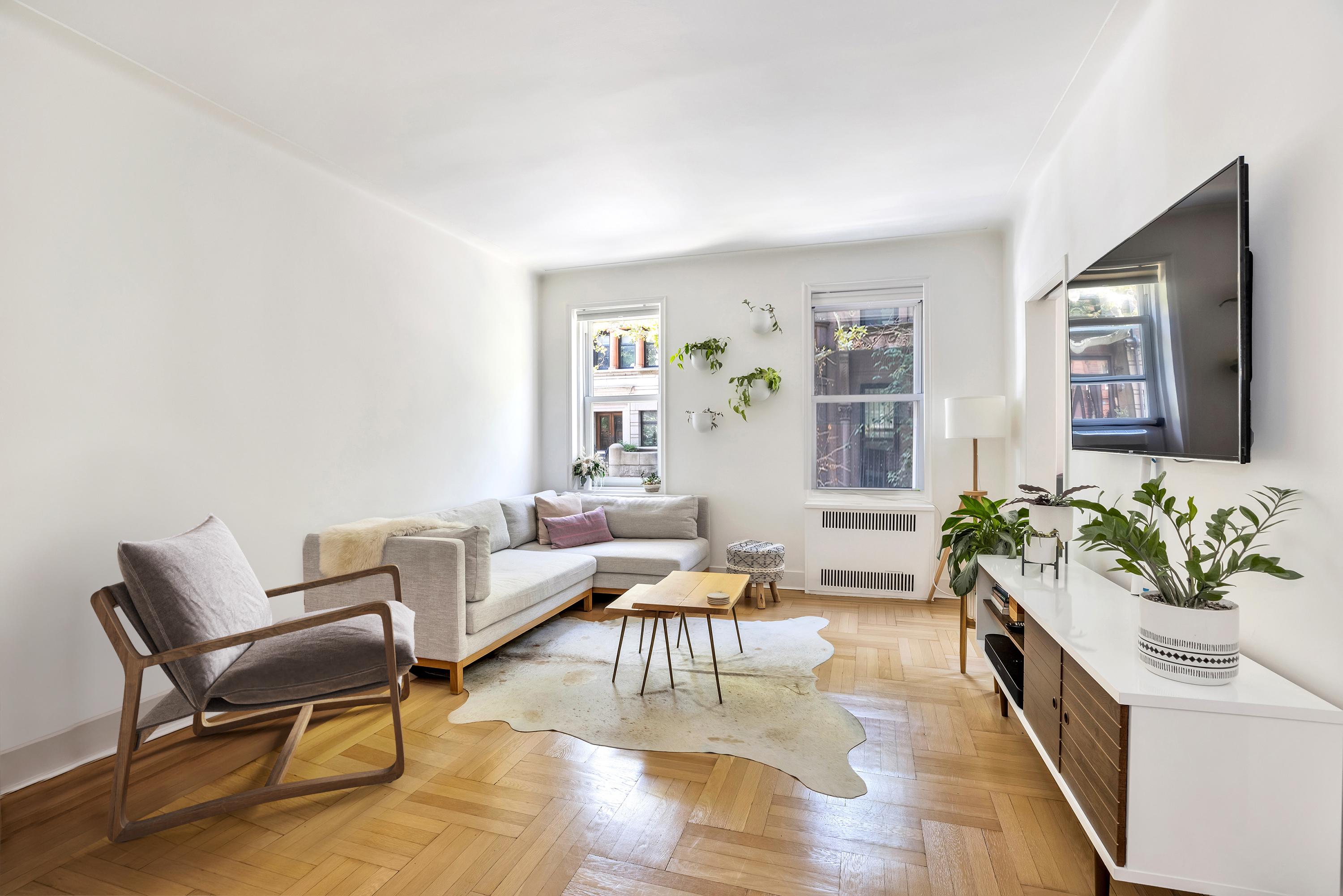 25 Plaza Street West, Unit 1J Brooklyn, NY 11217 - Photo 2 of 10