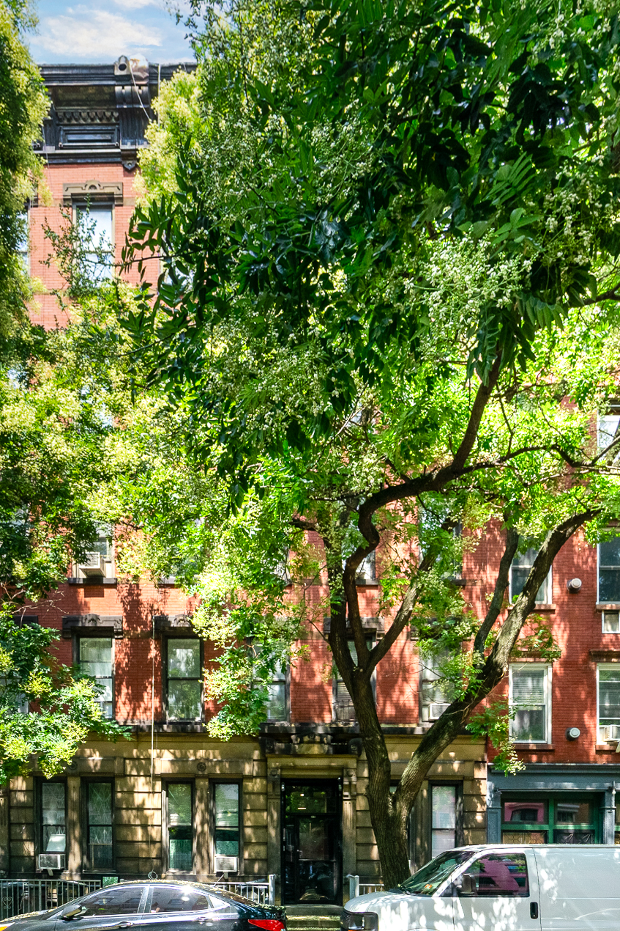215 East 5th Street, Unit 3 Manhattan, NY 10003 - Photo 21 of 25 a view of city with lots of tall buildings