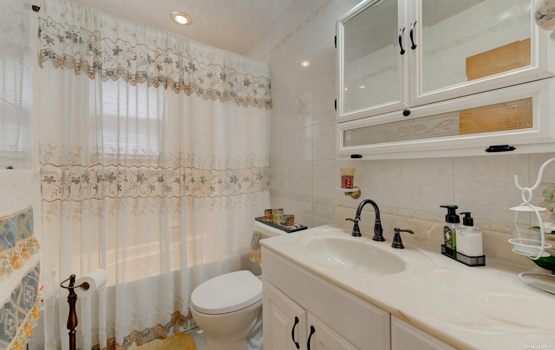 85-08 247th Street Queens, NY 11426 - Photo 16 of 30