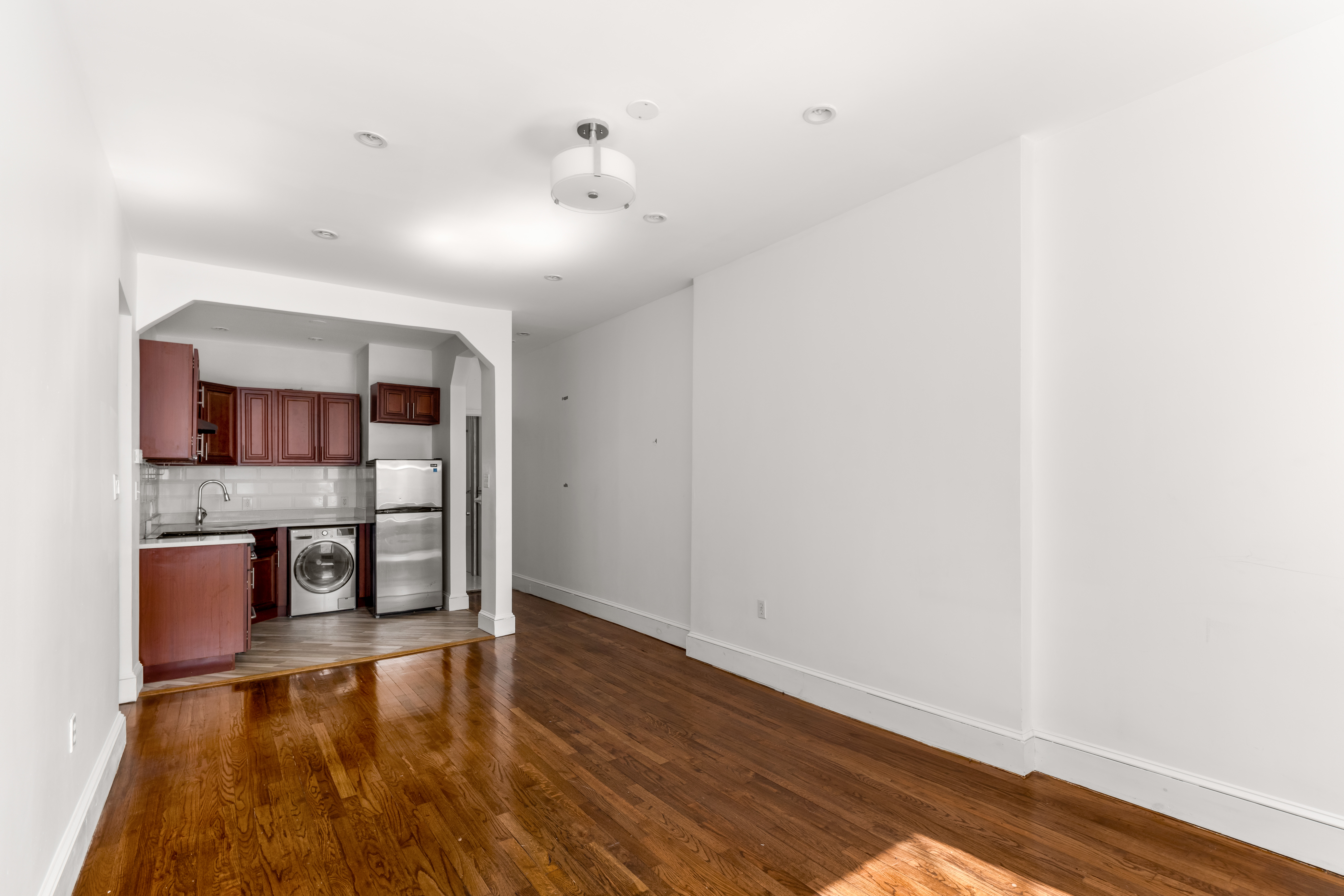 322 West 104th Street Manhattan, NY 10025 - Photo 6 of 24