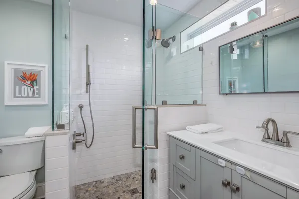 $1,300,000 | 935 15th Street Southeast, Washington, DC 20003