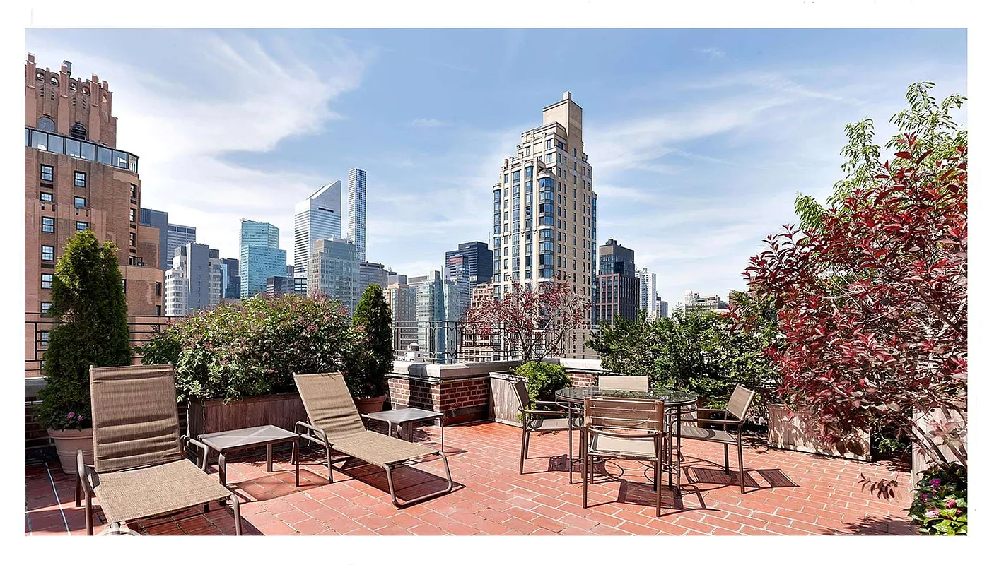 2 Beekman Place, Unit 12D Manhattan, NY 10022 - Photo 6 of 8 a view of a terrace with sitting area
