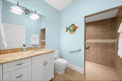 $2,500,000 | 1963 Bethany Place, Naples, FL 34109