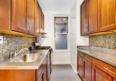 $485,000 | 585 West 214th Street, Unit 4F | Inwood