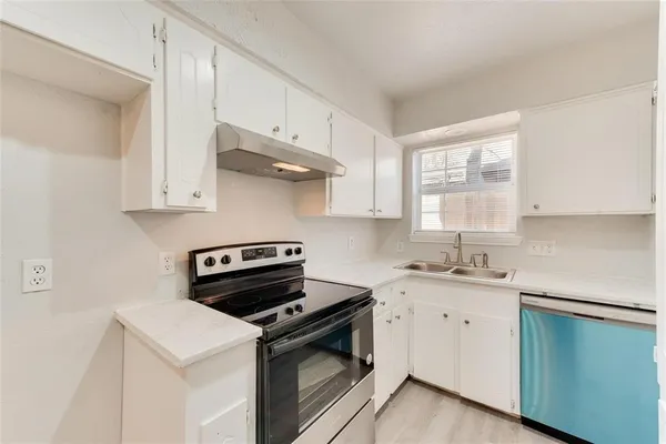 $2,100 | 1313 Willow Wood Court, Irving, TX 75060