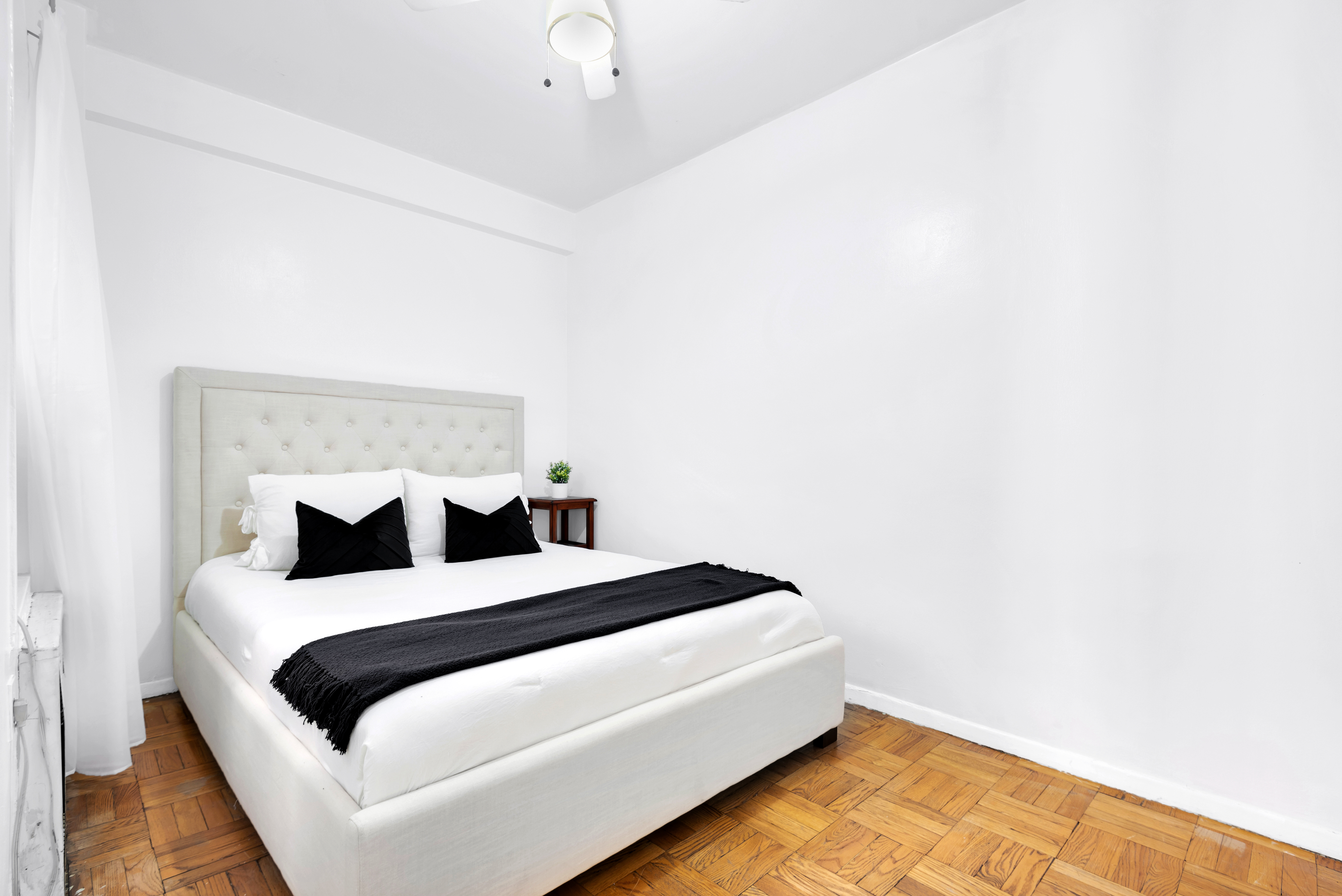 1 Gracie Terrace, Unit 2K Manhattan, NY 10028 - Photo 2 of 6