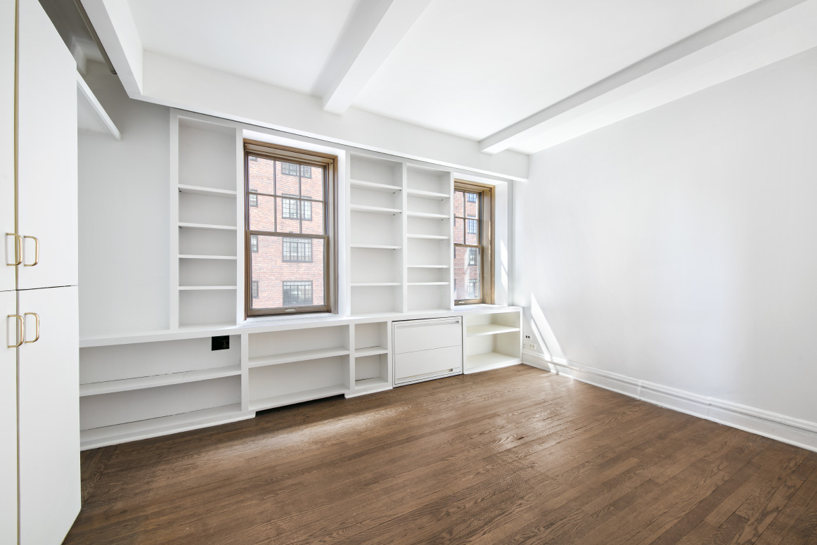 32 Washington Square West, Unit 7W Manhattan, NY 10011 - Photo 8 of 15