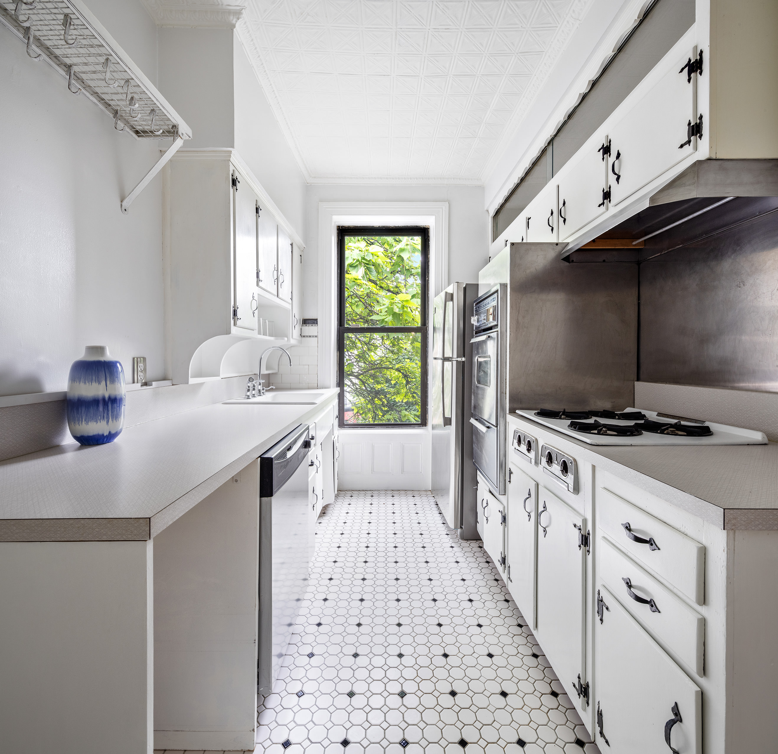 851 Putnam Avenue Brooklyn, NY 11221 - Photo 12 of 15