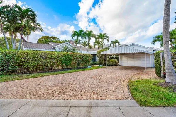 $2,400,000 | 521 North Swinton Avenue, Delray Beach, FL 33444