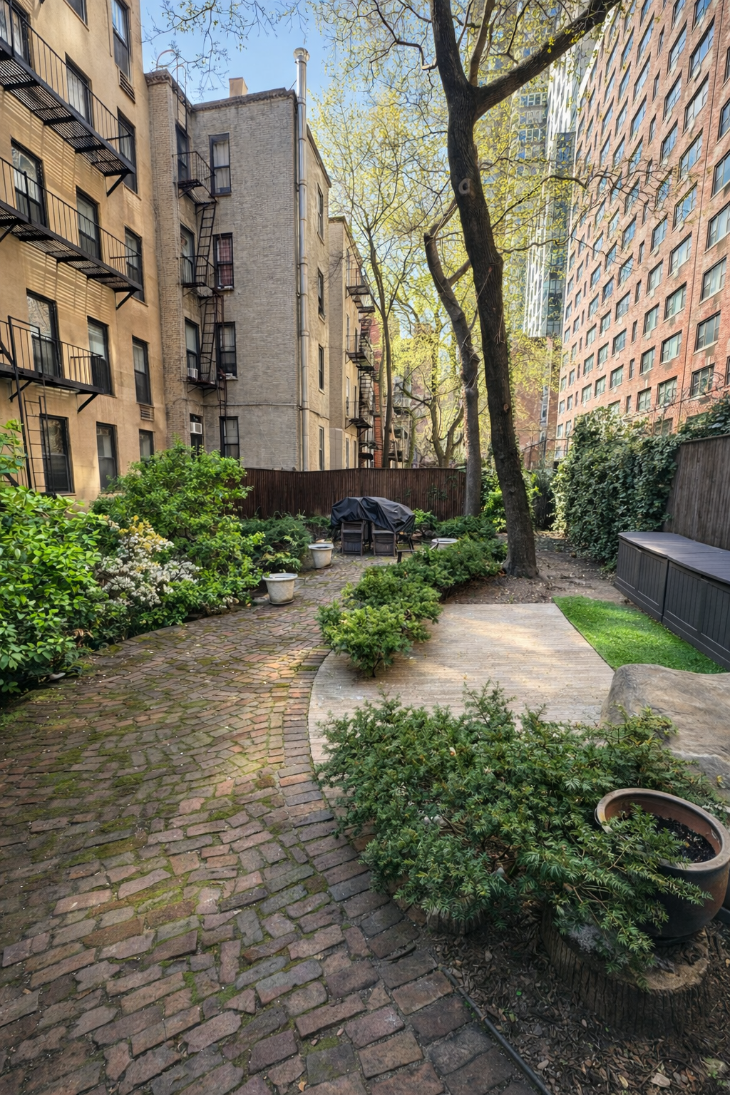 425 East 78th Street, Unit 6F Manhattan, NY 10075 - Photo 11 of 12