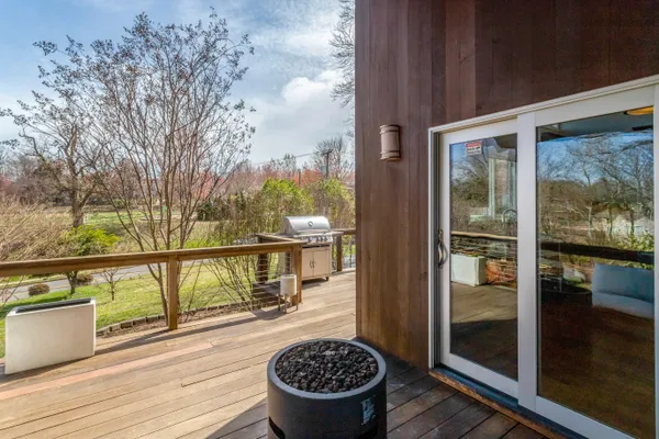 $2,000,000 | 4715 38th Street North, Arlington, VA 22207