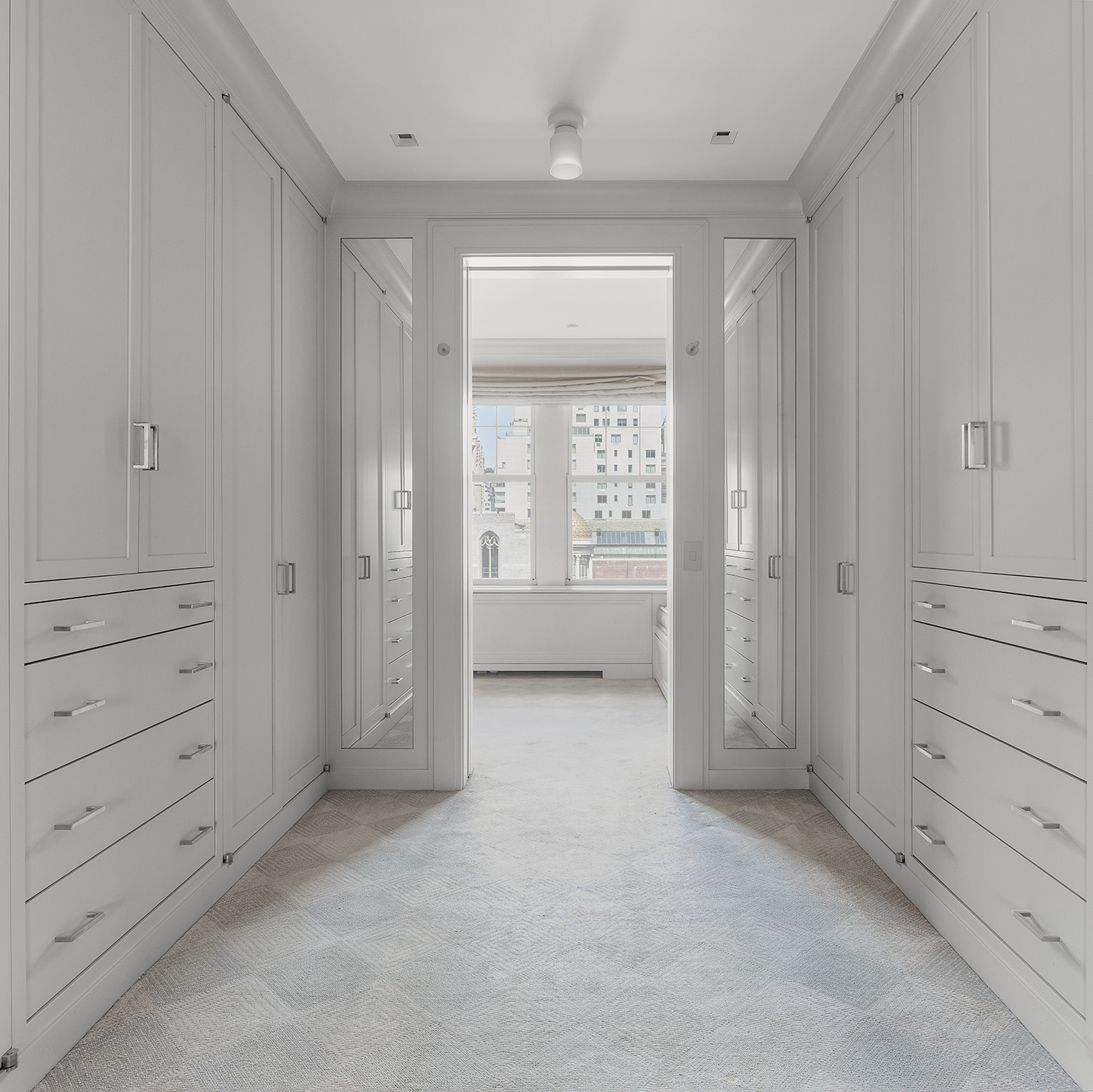 575 Park Avenue, Unit 902 Manhattan, NY 10065 - Photo 14 of 17 Gallery Image 14