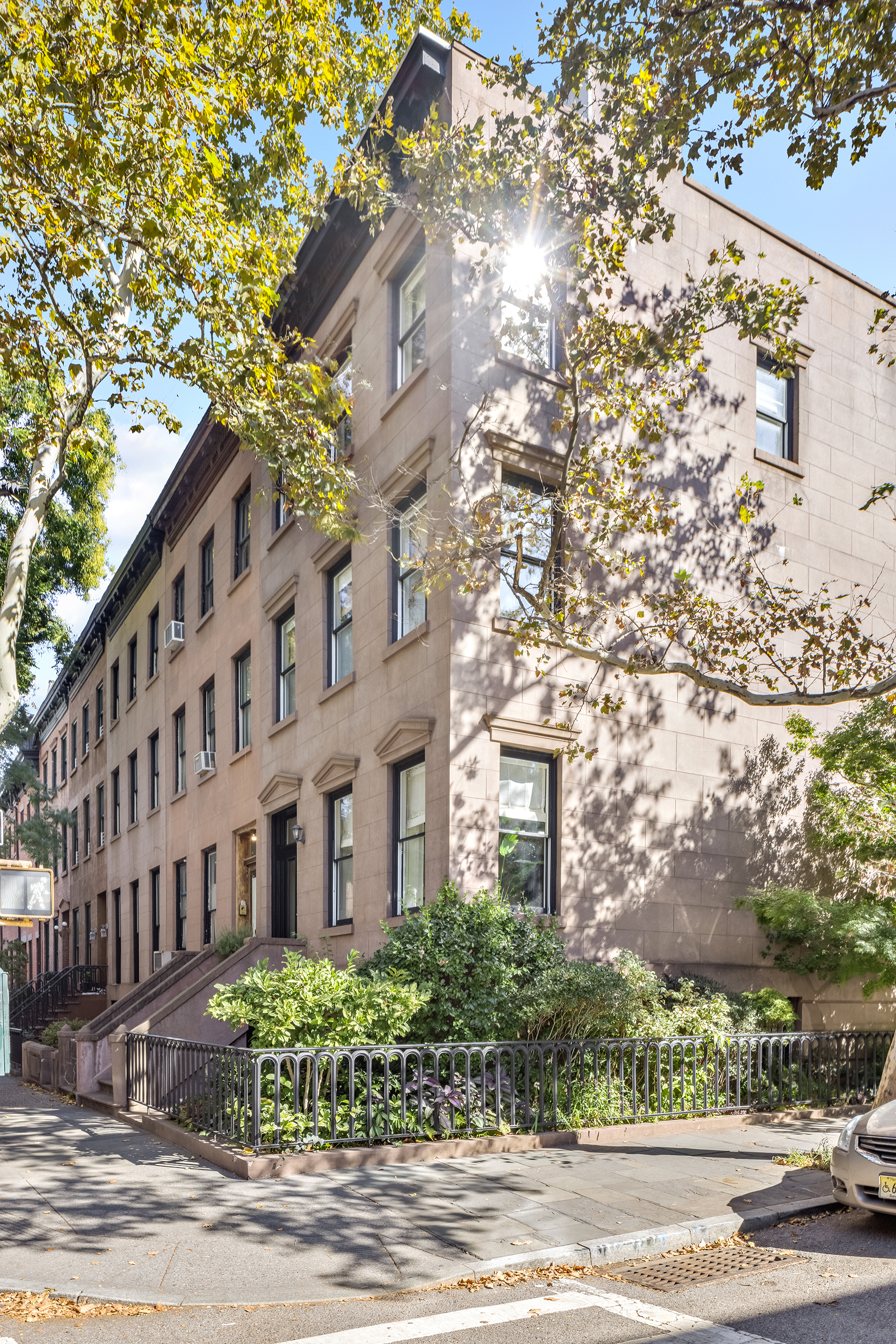 299 Clinton Street Brooklyn, NY 11201 - Photo 2 of 30