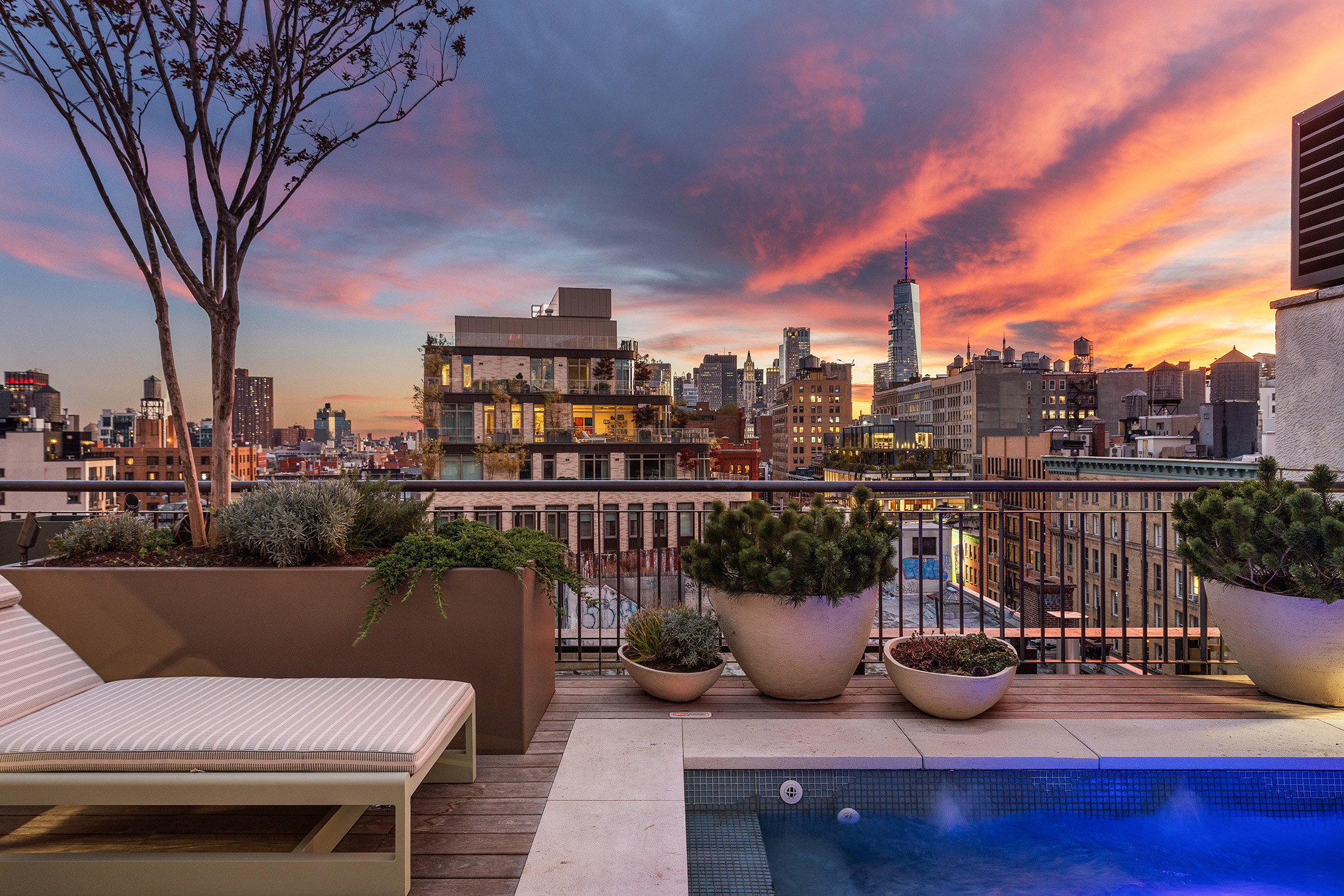 25 Bond Street, Unit PHW Manhattan, NY 10012 - Photo 29 of 34 a view of a terrace with furniture