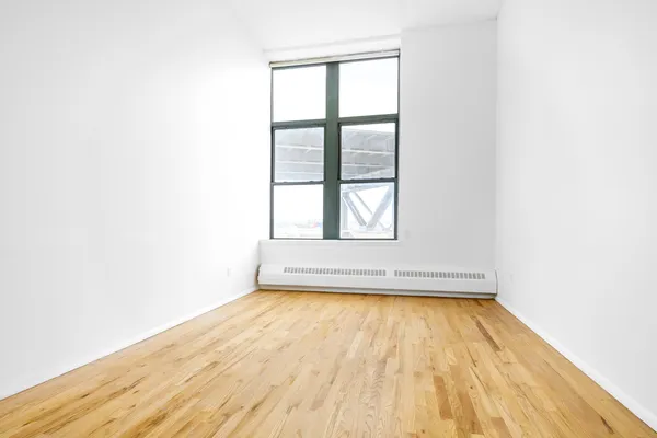 $5,800 | 204 Huntington Street, Unit 3E | Carroll Gardens