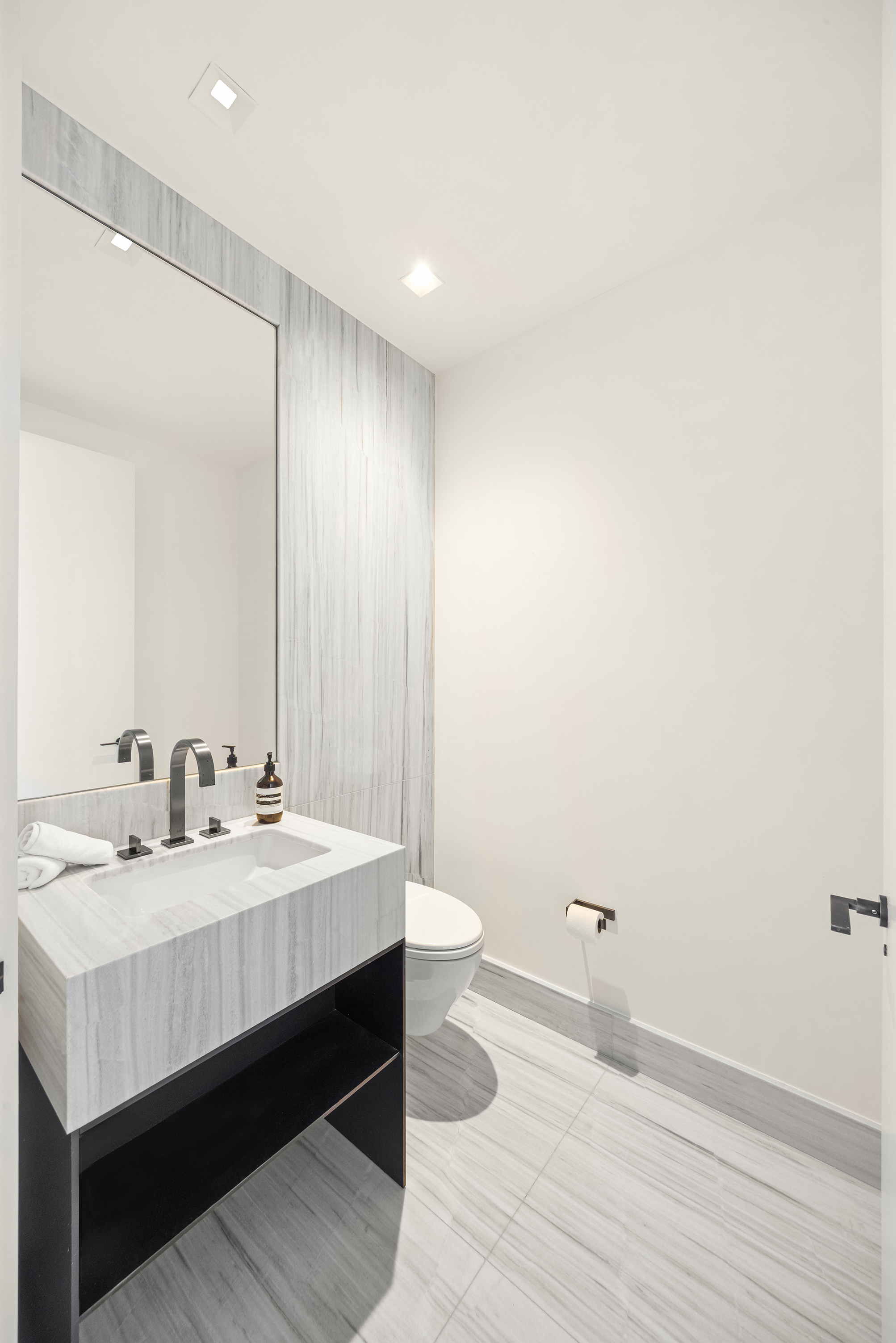 111 Murray Street, Unit 49W Manhattan, NY 10007 - Photo 32 of 36 Gallery Image 32